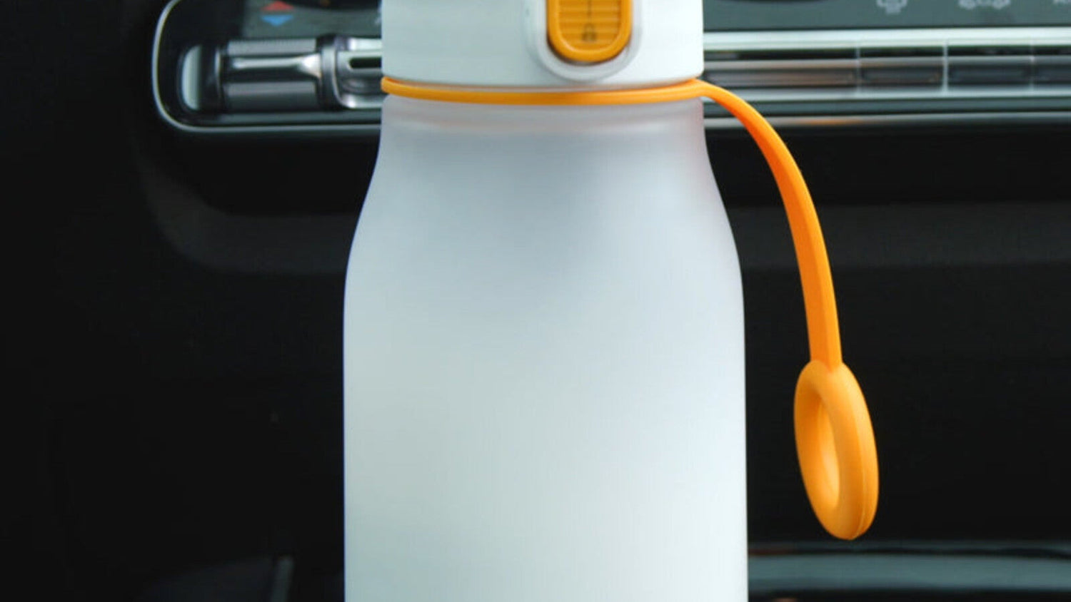 Portable bottle warmer for car rides and flights